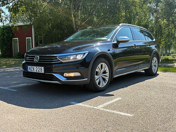 Volkswagen Passat Alltrack 6 of 8
