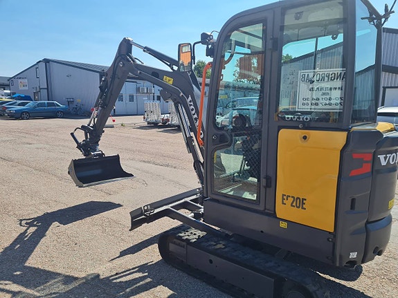 MINIGRÄVARE VOLVO EC20 E  NY TILT & SKOPOR 4 of 9