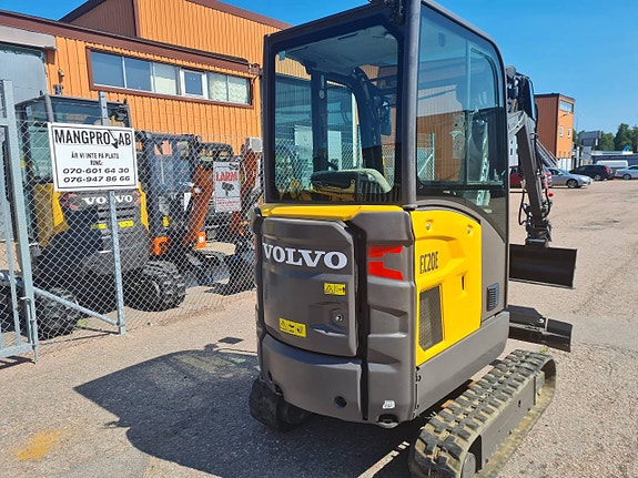 MINIGRÄVARE VOLVO EC20 E  NY TILT & SKOPOR 5 of 9