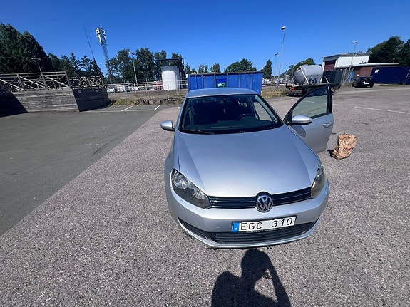 Volkswagen Golf VI 2 of 5