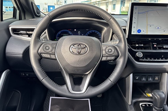 Toyota Corolla Cross 14 of 21