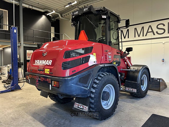 Yanmar V100 4 of 12
