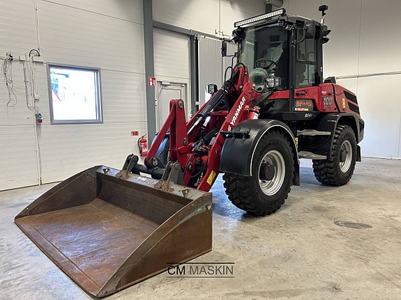 Yanmar V100 2 of 12