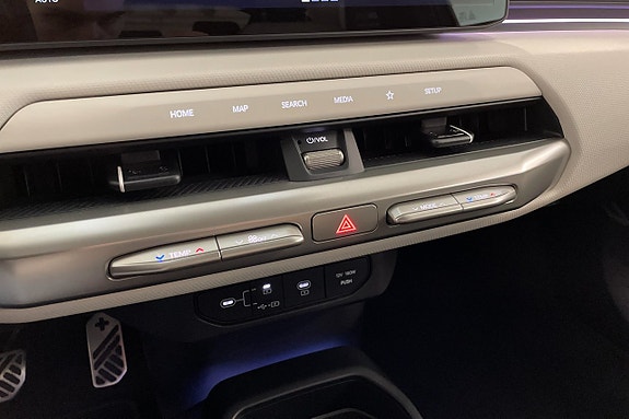 Kia EV4 15 of 24