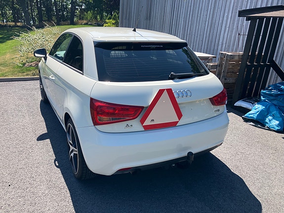 Audi A1 3 of 11