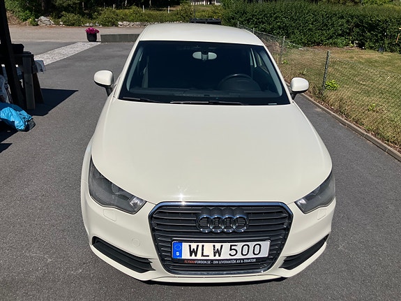 Audi A1 2 of 11