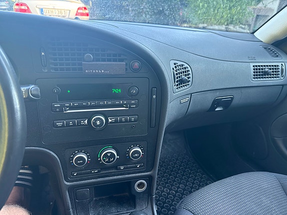 Saab 9-5 3 of 5