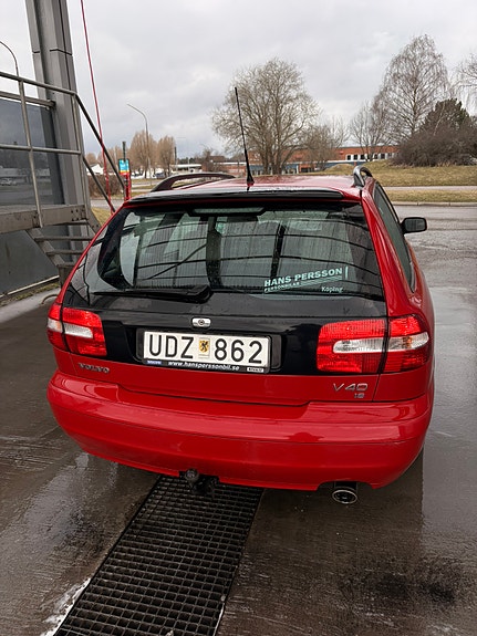 Volvo V40 3 of 5
