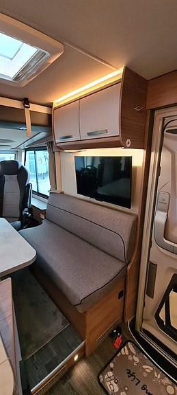 Knaus Live I 900 LEG "Långbädd, Alde, Hydrauliska s-ben, AC" 8 of 22