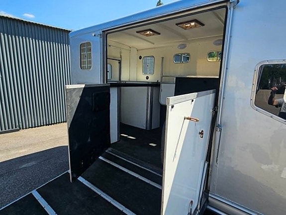Peugeot Boxer 17 of 19
