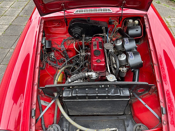 MG MGB 4 of 5