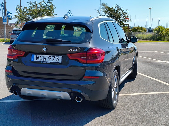 BMW X3 2 of 5