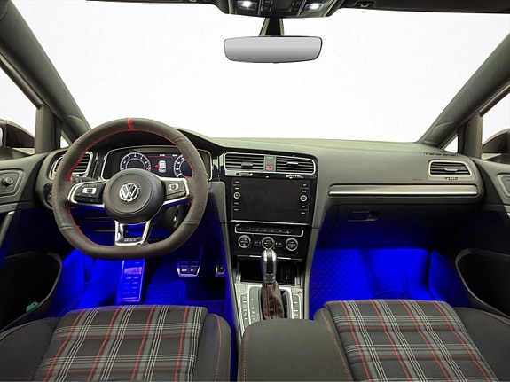 Volkswagen Golf I 13 of 29