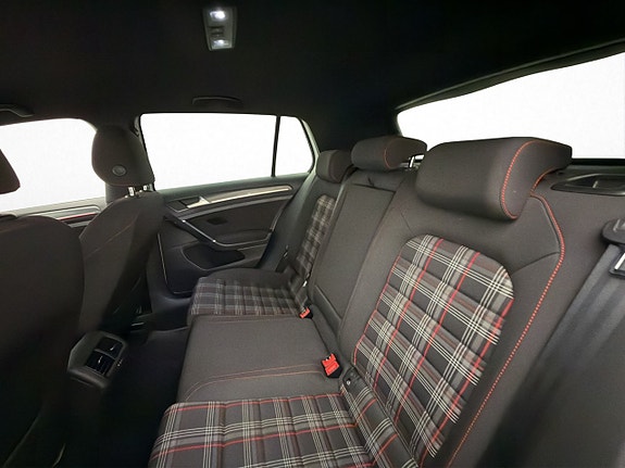 Volkswagen Golf I 17 of 29