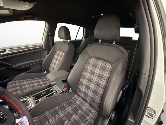 Volkswagen Golf I 19 of 29