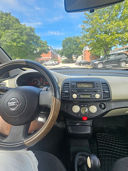 Nissan Micra 7 of 7