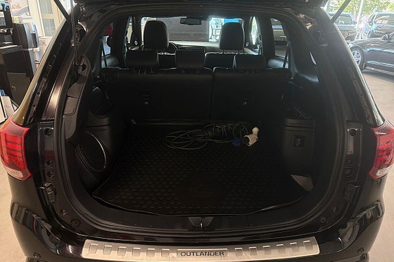 Mitsubishi Outlander 23 of 28