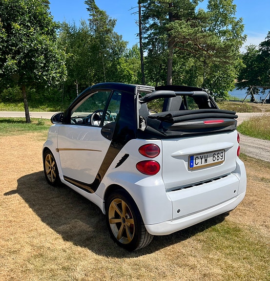 Smart Fortwo cabrio 3 of 5