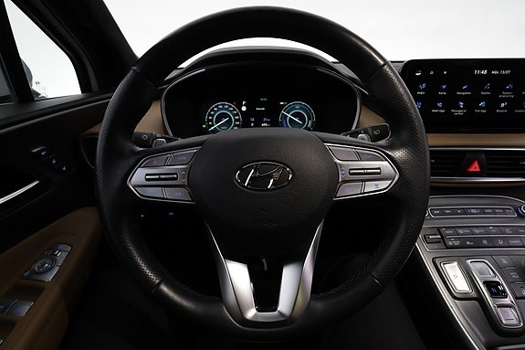 Hyundai Santa Fe 14 of 27