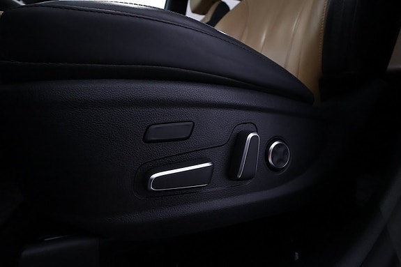 Hyundai Santa Fe 17 of 27