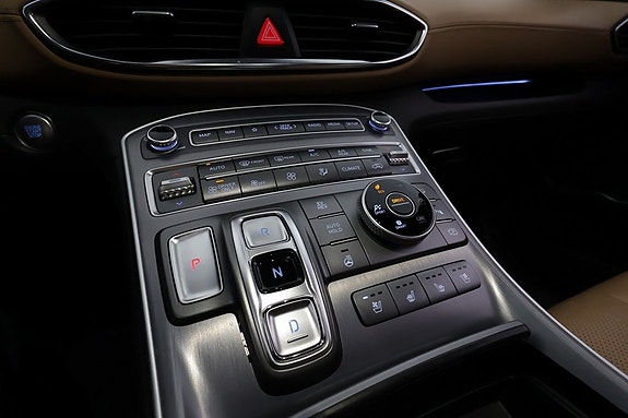 Hyundai Santa Fe 13 of 27