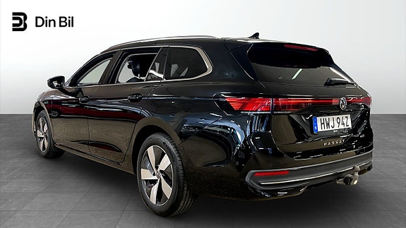 Volkswagen Passat 3 of 13