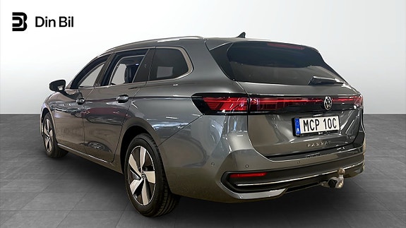 Volkswagen Passat 3 of 13
