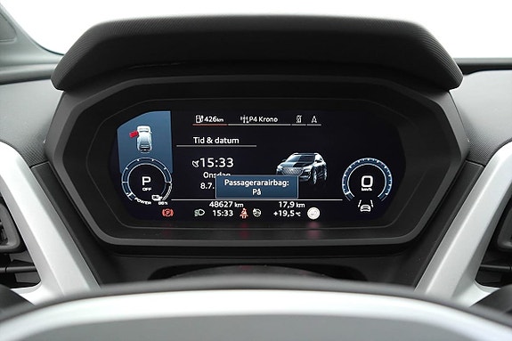 Audi Q4 e-tron 9 of 16