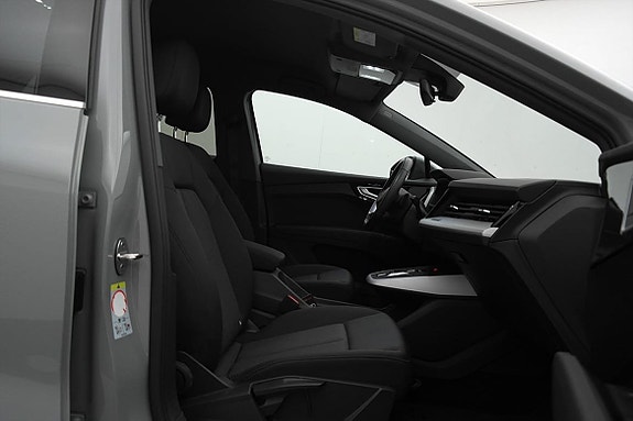 Audi Q4 e-tron 8 of 16