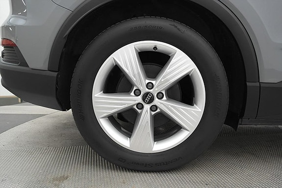 Audi Q4 e-tron 16 of 16