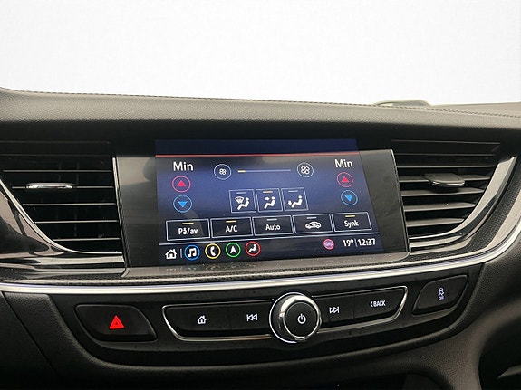 Opel Insignia 26 of 30