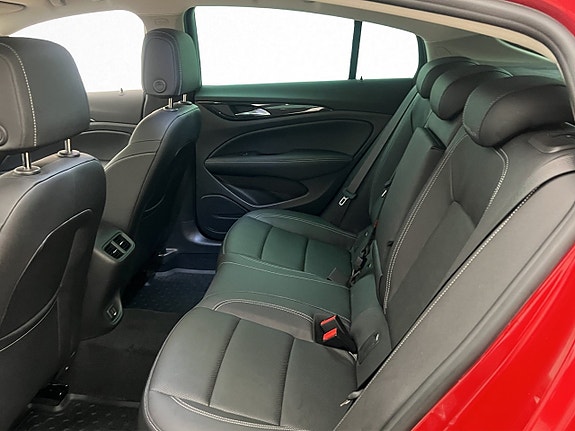 Opel Insignia 18 of 30
