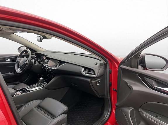 Opel Insignia 17 of 30