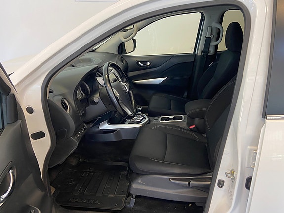 Nissan Navara 2 of 5