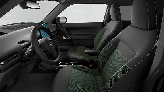 MINI Cooper E 7 of 7