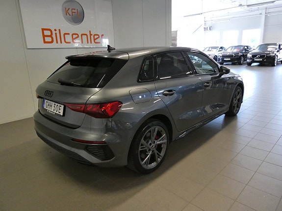 Audi A3 4 of 5