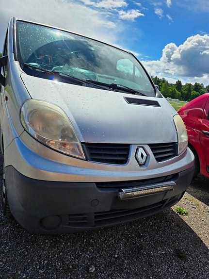 Renault Trafic 3 of 3