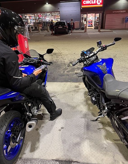 Yamaha MT-09 4 of 7