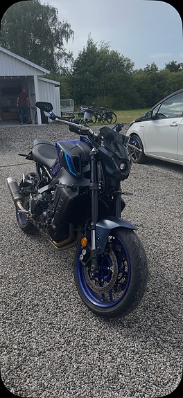 Yamaha MT-09 6 of 7