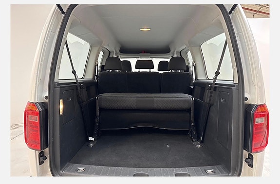 Volkswagen Caddy Maxi 9 of 12