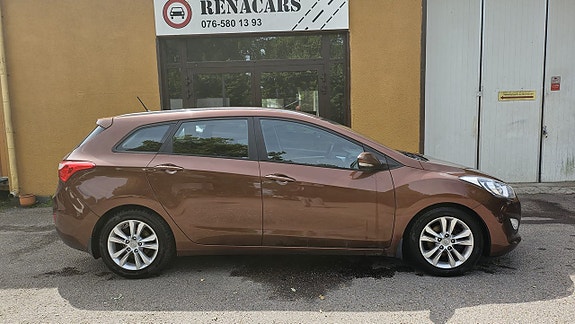 Hyundai i30 4 of 5