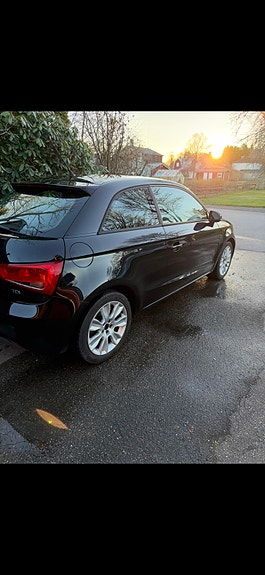 Audi A1 2 of 5