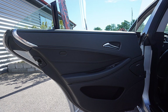 Mercedes-Benz CLS350 15 of 23