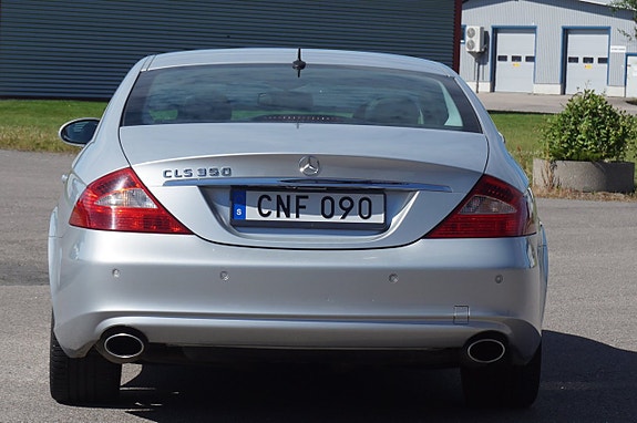 Mercedes-Benz CLS350 10 of 23