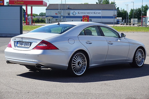 Mercedes-Benz CLS350 6 of 23