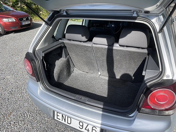 Volkswagen Polo 16 of 19
