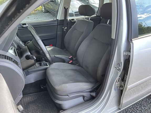 Volkswagen Polo 12 of 19