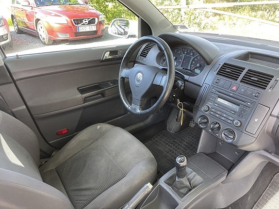 Volkswagen Polo 9 of 19