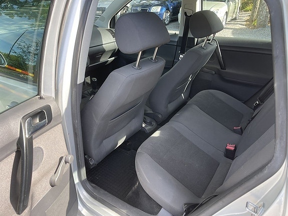Volkswagen Polo 14 of 19
