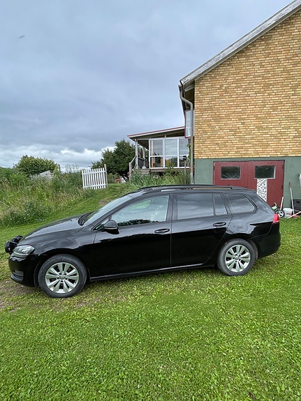 Volkswagen Golf VII 2 of 5